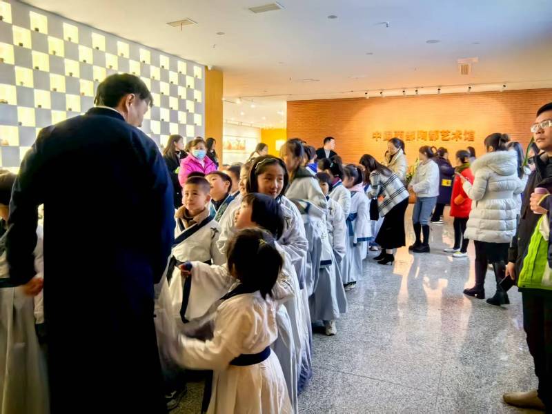 文化赋能：碾子山区魔创文旅挖掘城市文化资源的实践探索